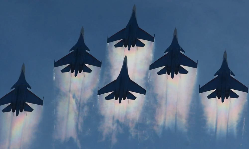 Εξοπλίζεται κι άλλο η Ρωσία: Στο δυναμικό της 50 νέα Su-35 (βίντεο)